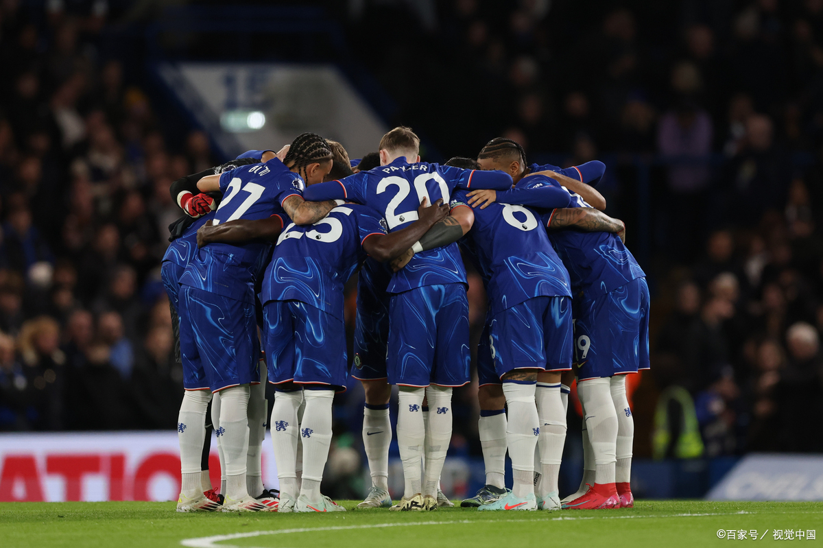 关于赛前突围战来临；比利亚雷亚尔围绕荷甲再遭质疑；气氛紧张；球队文化再被提及的信息